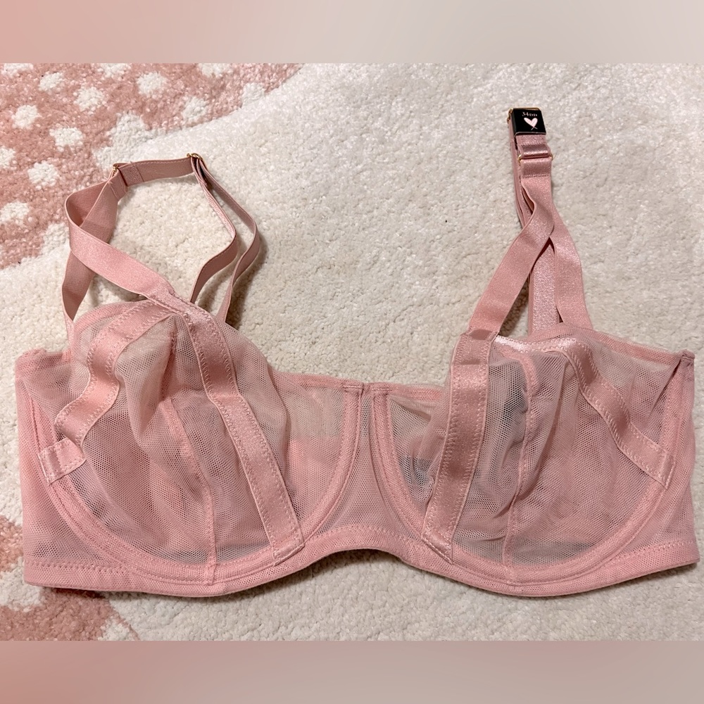Brand new never worn see threw bra Very Sexy unlined